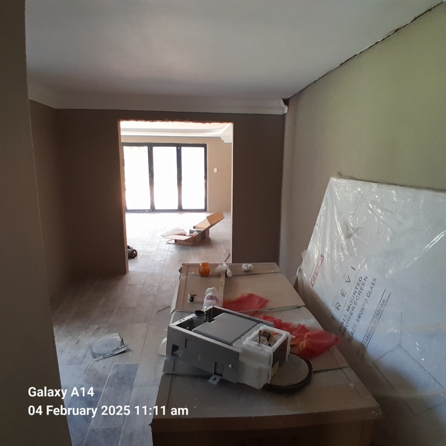 5 Bedroom Property for Sale in Buffelspoort Eco Estate North West